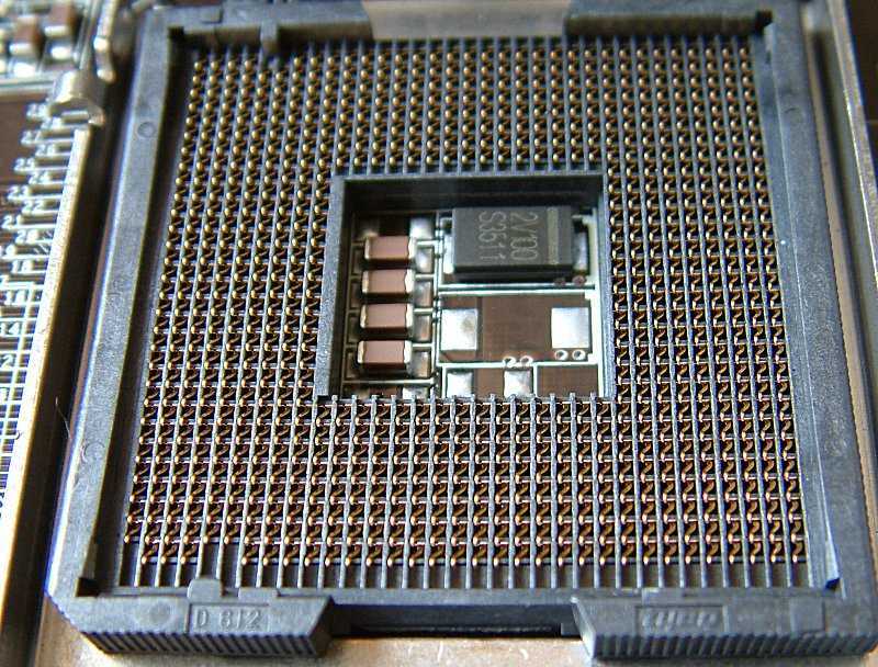 Игровой процессор сокет. LGA 771. Сокет lga775. Сокет lga775 процессоры. LGA 775 Socket.